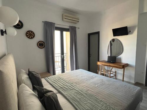 Gallery image of Central Guest House Skiathos in Skiathos Town
