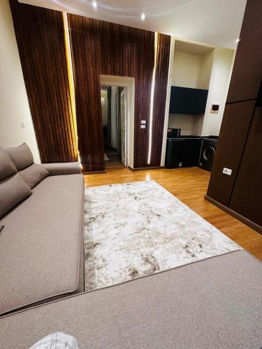 Urban Garden Retreat Cozy Studio and Private Patio