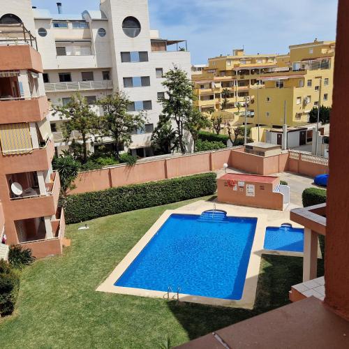 Moderno y renovado apartamento en urbanización Playa Castillo, Denia