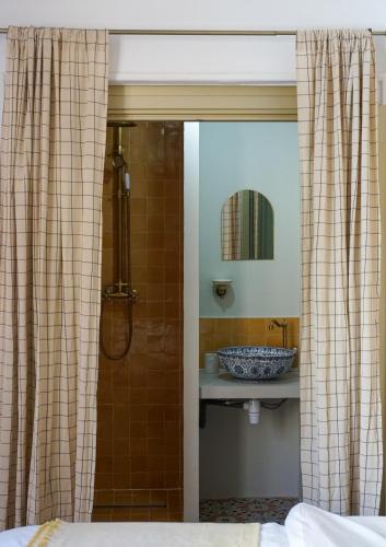 Casaïa - La Cigale - Chambre avec salle de bain privée