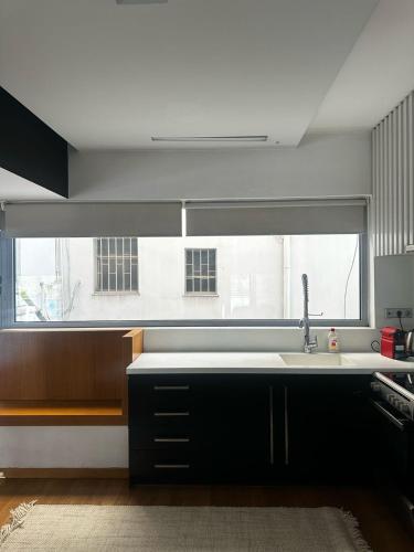 Spacious stylish flat at acropolis area