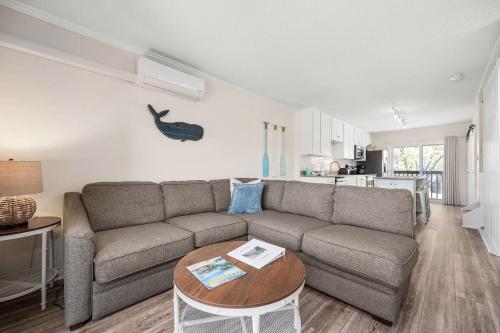 Posezení v ubytování Seaward Road #5 - Bay Bliss