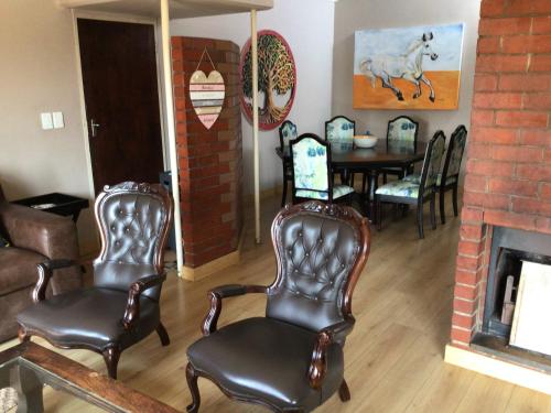 Ruang duduk di Tranquil Haven