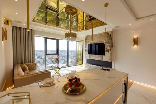 HANZA TOWER GOLD 19th Floor