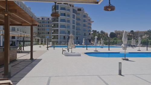 Hồ bơi trong/gần Scandic سكاندك