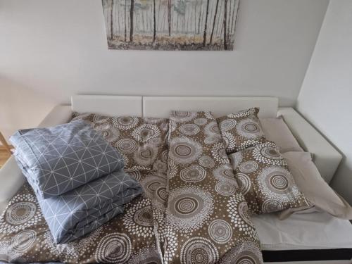 Postel nebo postele na pokoji v ubytování Oja 118-49 apartment