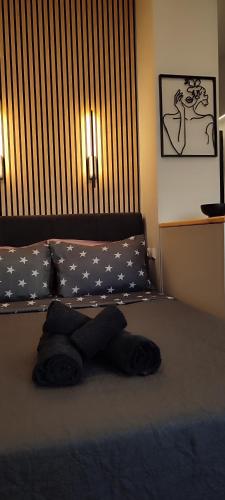 a bedroom with a bed with stars on it at Urban Nest Veria downtown in Veria