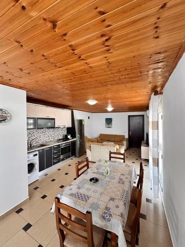 Open balcony apartment