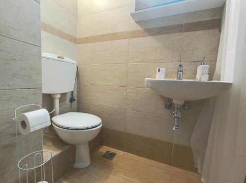 TCG Central Apartment