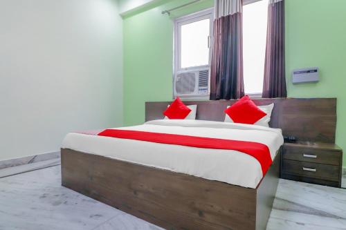 Gallery image of OYO Flagship 77329 Hotel Chandra Garden in Mathura