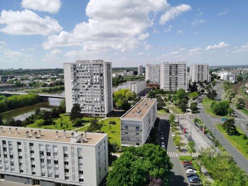 Photo de la galerie de l'établissement Lake & River view apartment with Sunset, à Tours