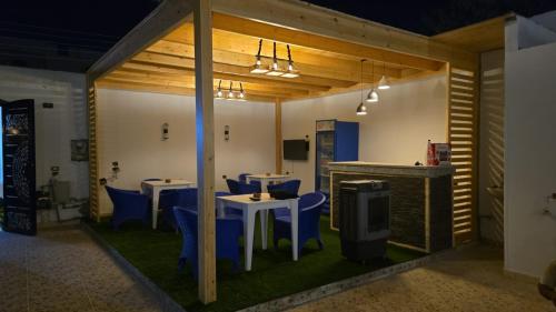 Φωτογραφία από το άλμπουμ του Villa golden life apartments, new property with pool access στο Λούξορ