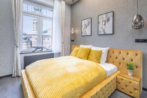 Extreme Central - NEW Luxy Studio