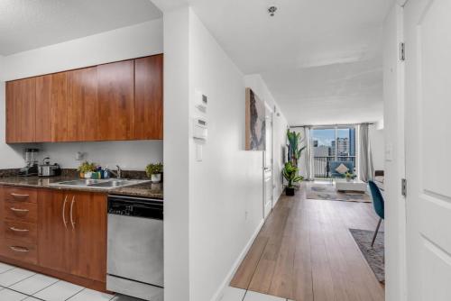 Enjoy Brickell Living 2 BR Retreat With Free Parking photo 12