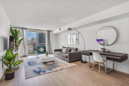Enjoy Brickell Living 2 BR Retreat With Free Parking photo 3