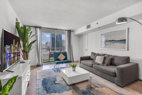 Enjoy Brickell Living 2 BR Retreat With Free Parking photo 4