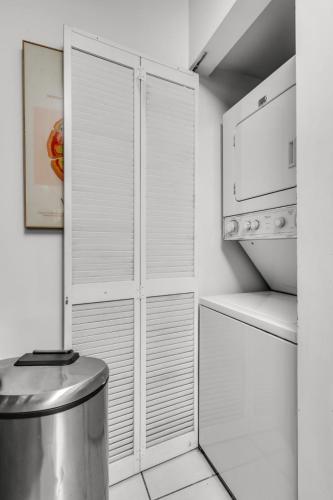 Enjoy Brickell Living 2 BR Retreat With Free Parking photo 15