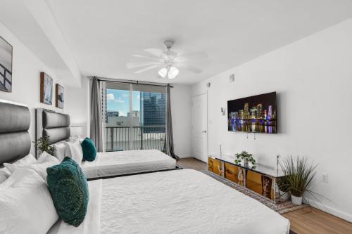 Enjoy Brickell Living 2 BR Retreat With Free Parking photo 18