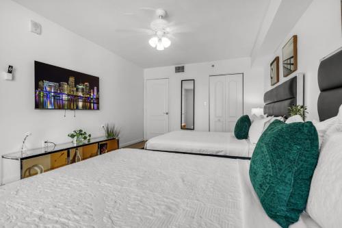 Enjoy Brickell Living 2 BR Retreat With Free Parking photo 19