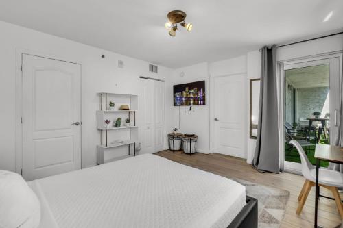 Enjoy Brickell Living 2 BR Retreat With Free Parking photo 26