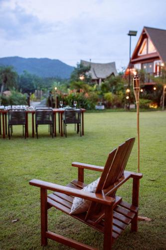 Pemandangan gunung umum atau pemandangan gunung yang diambil dari chalet