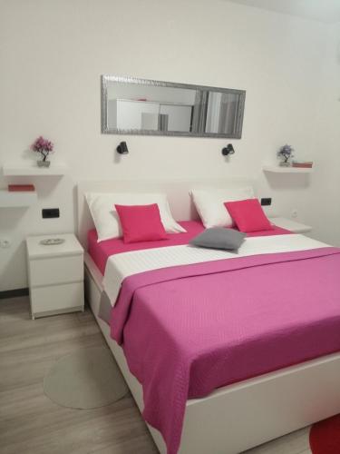 Apartments Ema