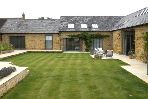 Zahrada ubytování Converted Barn in Sibford Gower