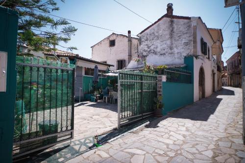 Gallery image of Krassi Apartment, Agios Mattheos in Ágios Matthaíos