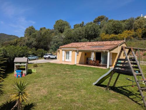 Maison calme a Bastelicaccia a 15 minutes de la plage