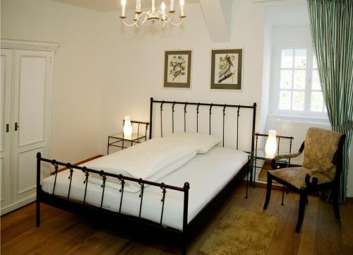 Postel nebo postele na pokoji v ubytování Knappenstöckl