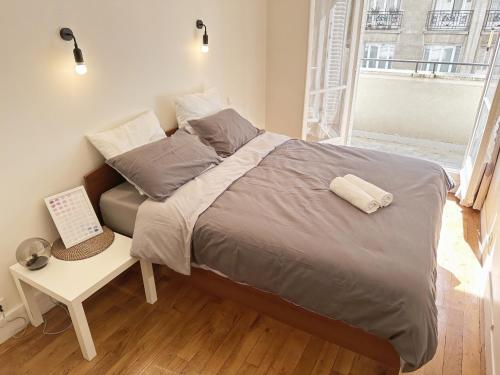 T2 with Stunning Balcony 55m2 Paris 17