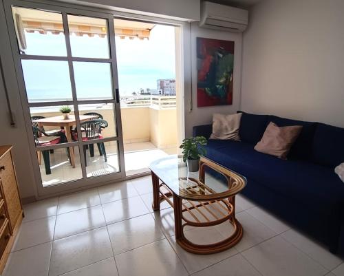 Beachfront Apartment with Sea View Balcony - Torrevieja PMT15