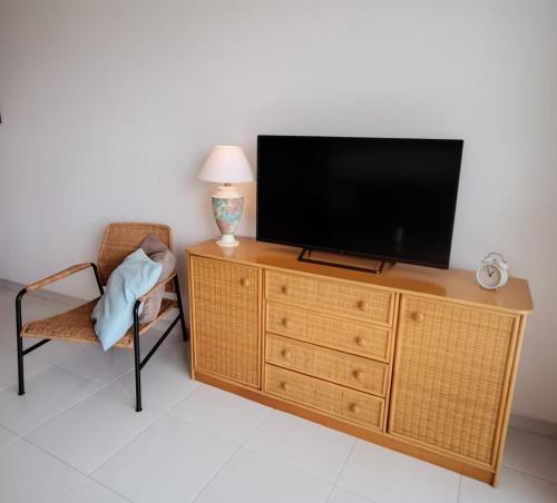 Beachfront Apartment with Sea View Balcony - Torrevieja PMT15