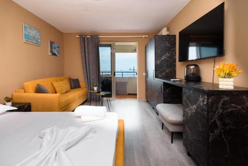 Beach view apartment