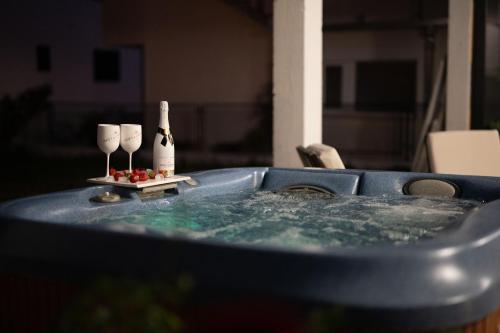 Strelitzia apartment Split with jacuzzi