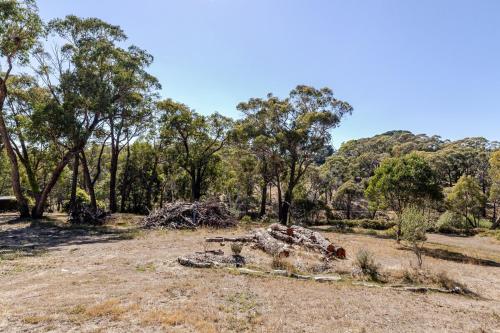 Off grid Tiny House in the bush, 5min from town