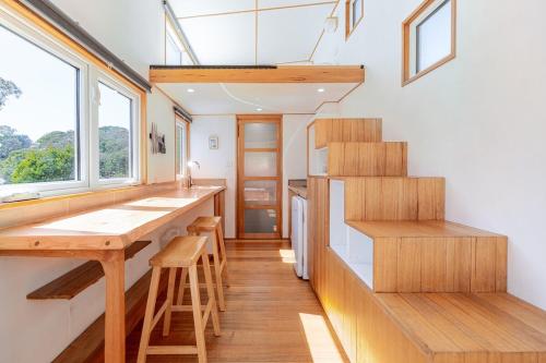 Off grid Tiny House in the bush, 5min from town