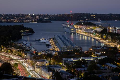Nespecifikovaný výhled na destinaci Sydney nebo výhled na město při pohledu z hotelu