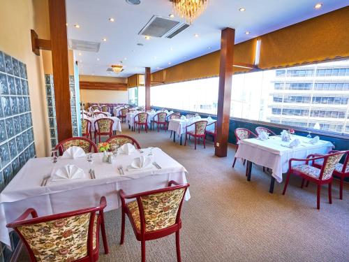 Restoranas ar kita vieta pavalgyti apgyvendinimo įstaigoje Feronya Hotel