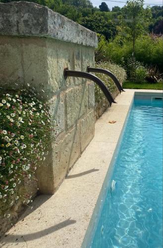 DE L'ART À LA MANIÈRE - Chambre d'Hôtes de Charme - 2 Suites Haut de Gamme - Idéal Couple & Famille - Piscine - Terrasse - Calme - 15min Saint-Émilion - EXPÉRIENCE Restauration d'Oeuvre d'Art