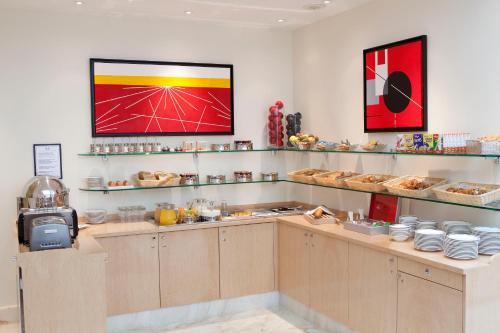 Φαγητό σε αυτό το ξενοδοχείο ή κάπου εκεί κοντά