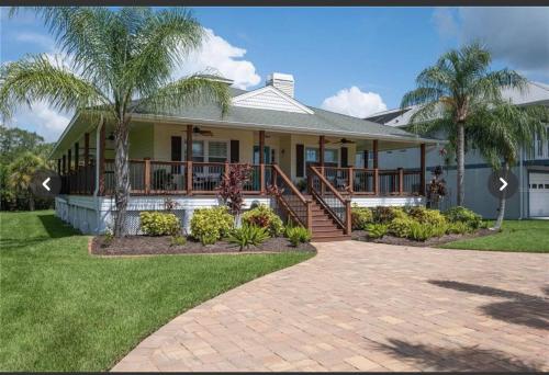 Zahrada ubytování Waterfront Key West Style Home