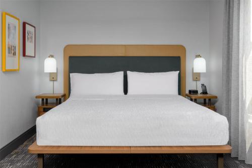 Homewood Suites by Hilton Orlando-UCF Area Image