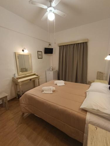 Afroditi Hotelにあるベッド