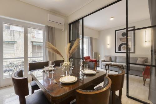Classic Elegance in Ilisia