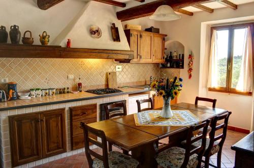 Dapur atau dapur kecil di Casa del Ponte