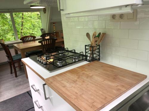 Kuchyň nebo kuchyňský kout v ubytování Durbuy chalet 65