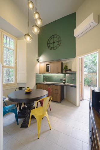 Sant'Ambrogio Oasis Apartment