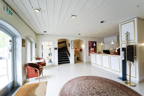 Cuisine ou kitchenette dans l'établissement Dronninglund Hotel