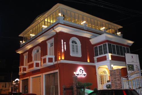 Hotel Boutique Restaurant Gloria — Property building